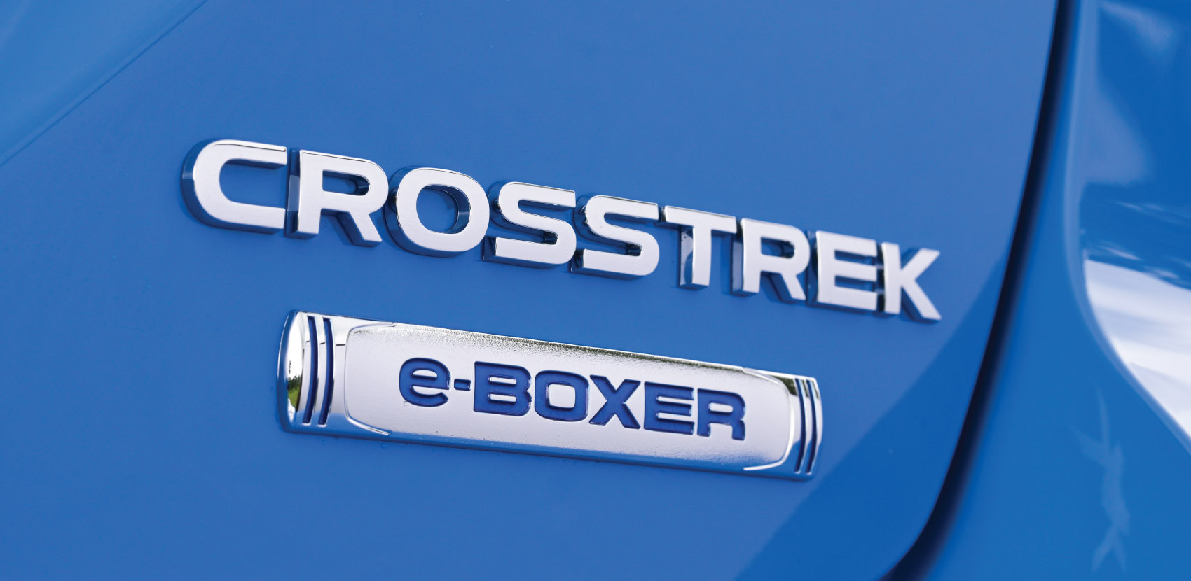 Motor bóxer de camioneta híbrida Subaru Crosstrek. 